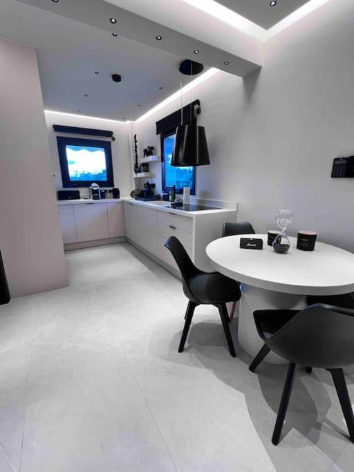 Lagonisi 2 Bedroom Luxury Apartment By The Sea! 외부 사진